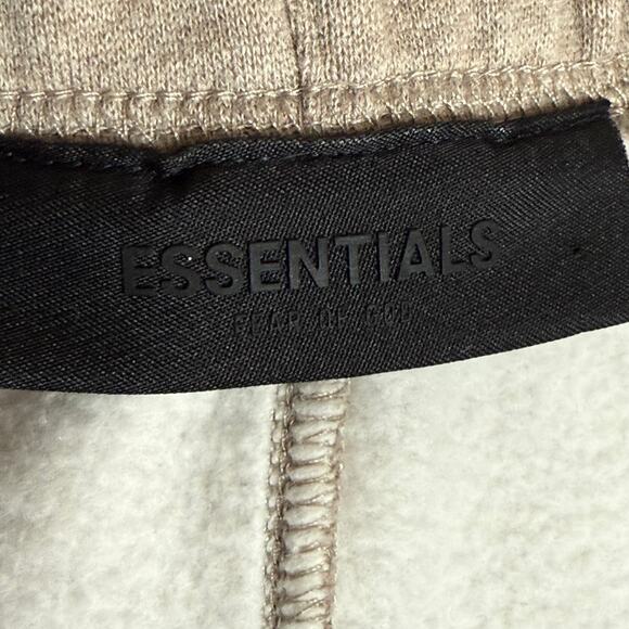 Fear of God Essentials Sweatpants in Beige Size XXL Cotton Blend Side Pockets - Picture 9 of 10